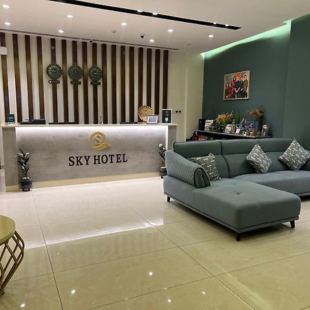 Sky Hotel Акаба Екстериор снимка